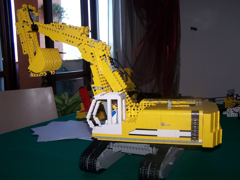liebherr_r964_14.jpg