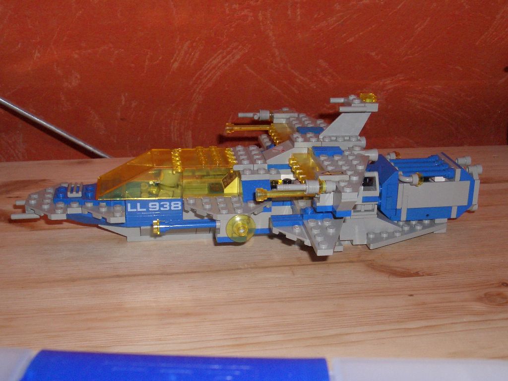 lego_6781_classic_striker_02.jpg