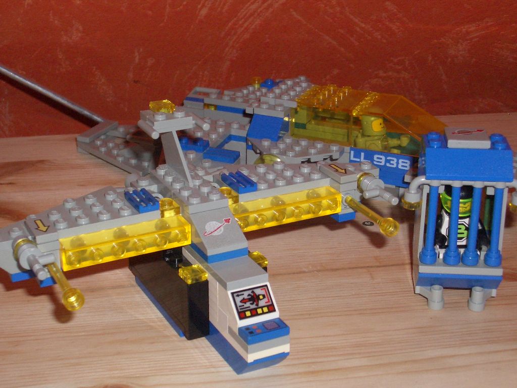 lego_6781_classic_striker_05.jpg