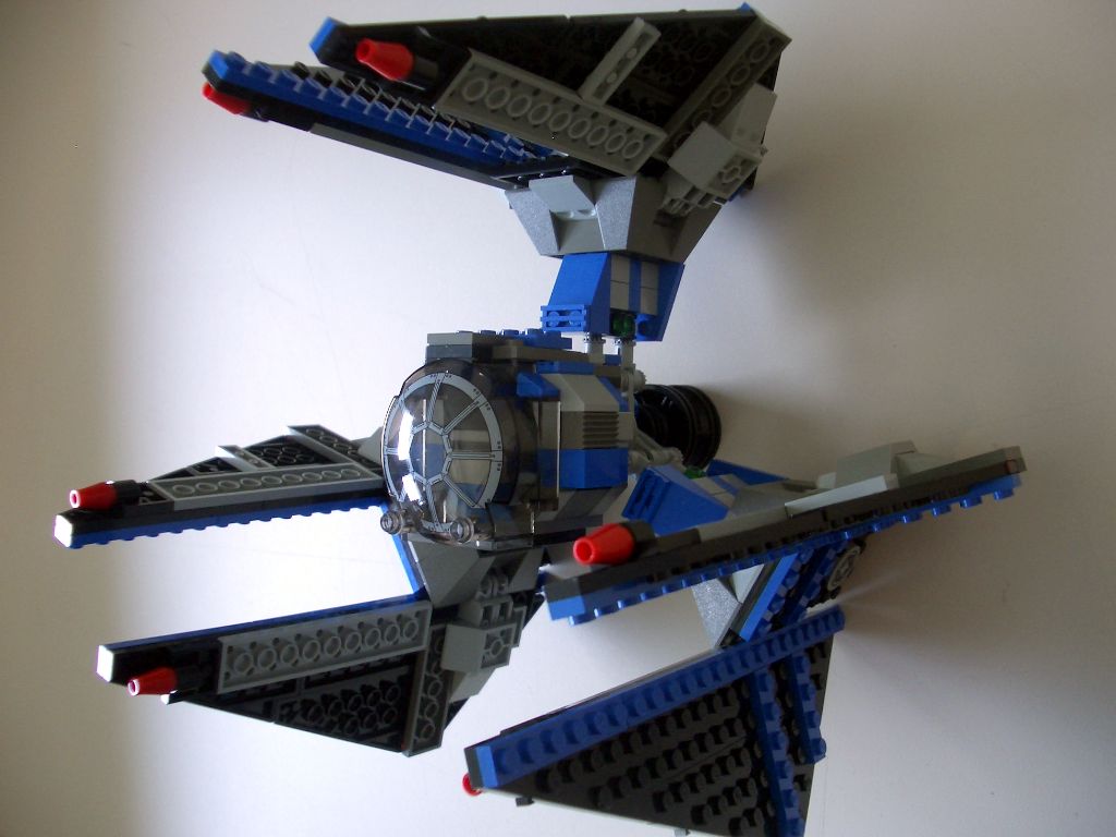 lego_star_wars_tie_def_ob_04.jpg