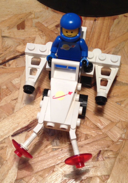 lego6827_strata_scooter_3.jpg
