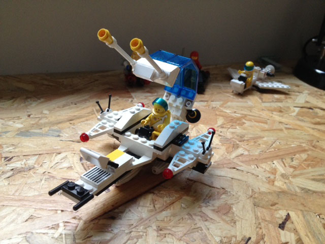 lego6875_hovercraft_ouvert.jpg