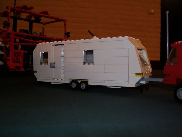 caravan1.jpg