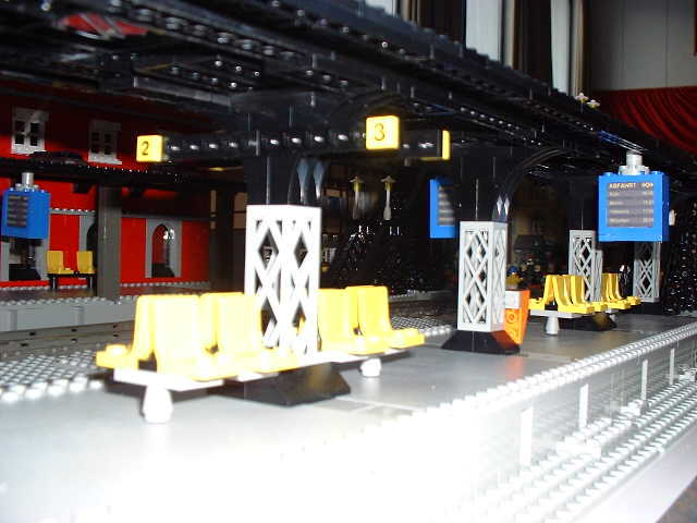 bahnhofdetail.jpg
