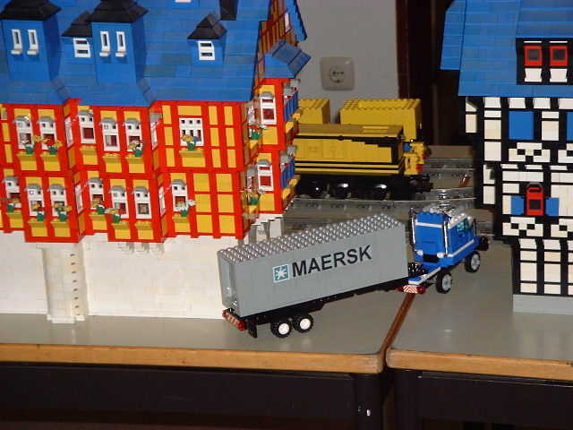 maersk.jpg