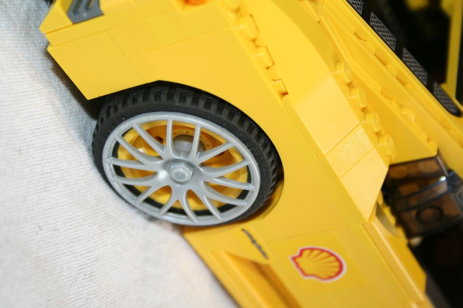 10_yellow_rims.jpg