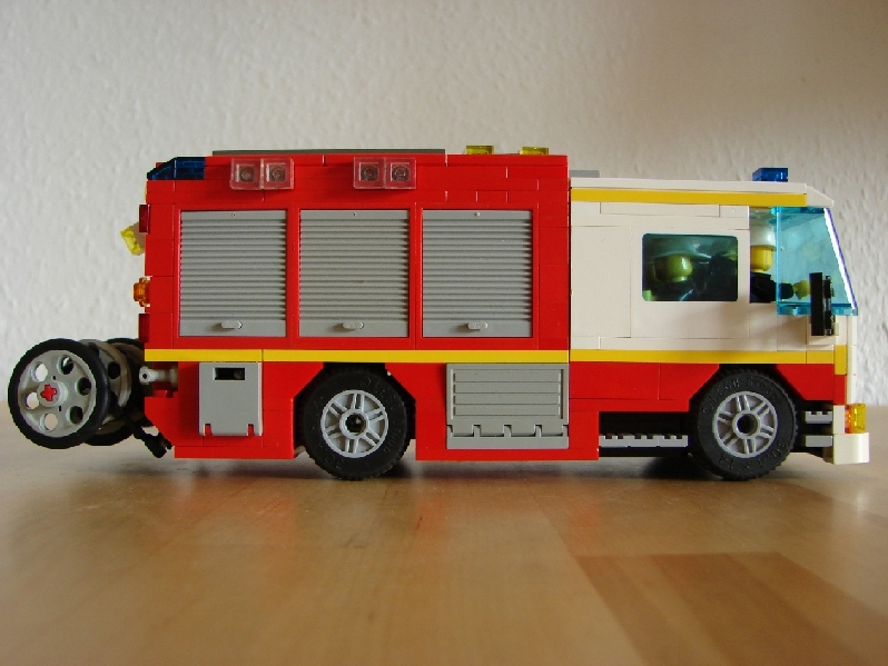 lf16-12_fire_engine_04.jpg
