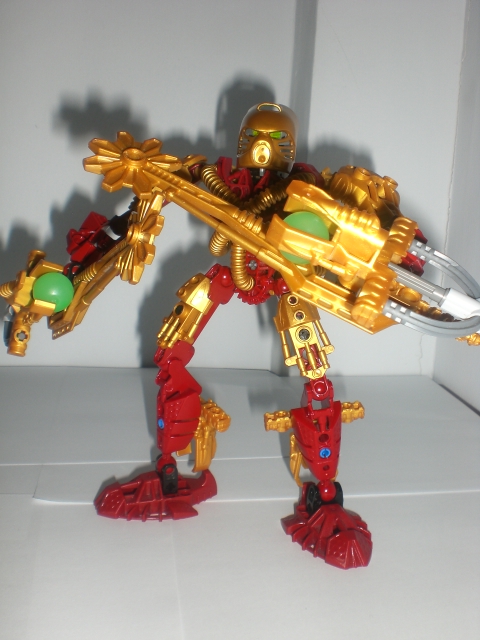 autaro_pose.jpg