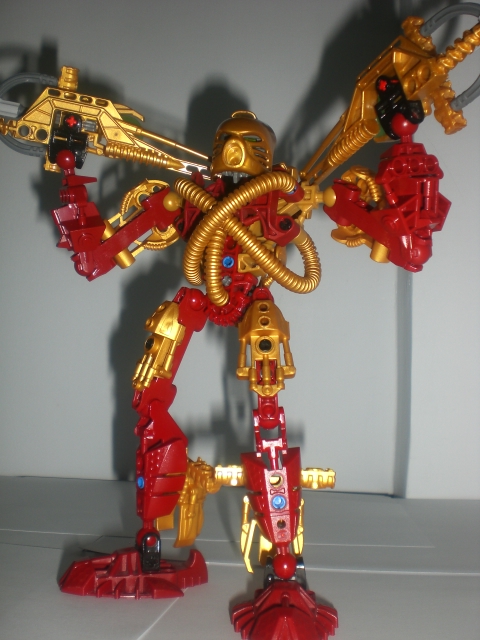 autaro_pose_2.jpg