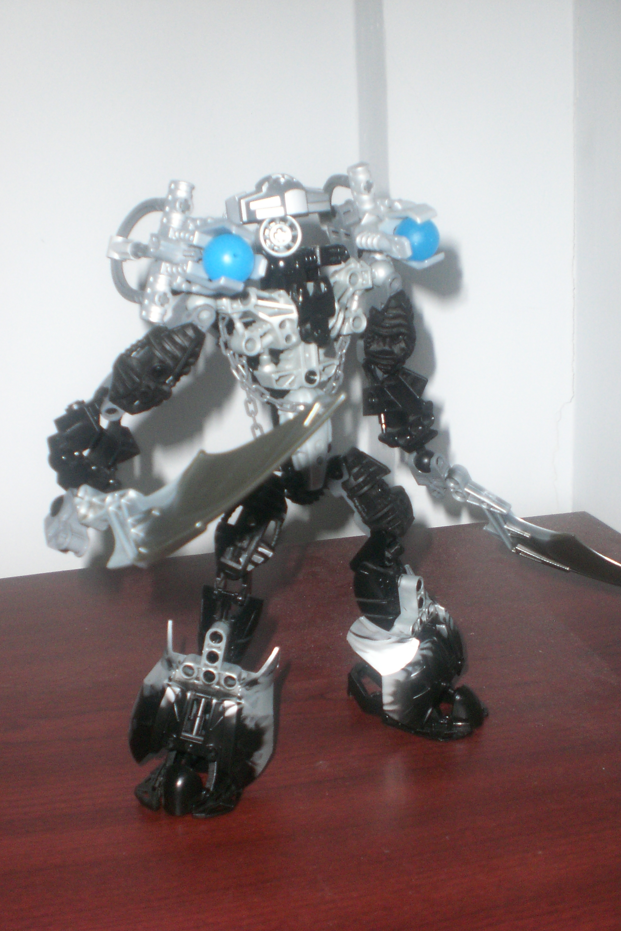 chronode_pose_2.jpg