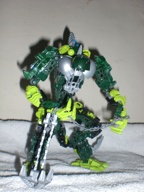 maorahk_with_weapon.jpg