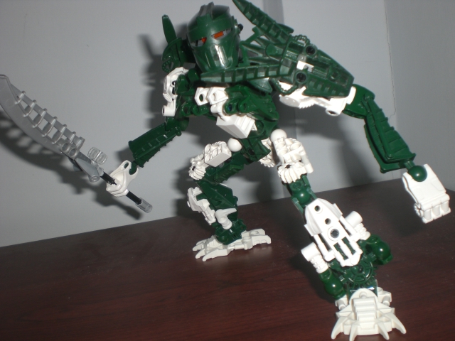 mavau_pose.jpg