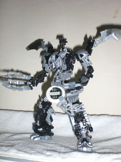 onu_guardian_pose_2.jpg