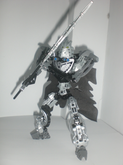 silvrahk_pose.jpg