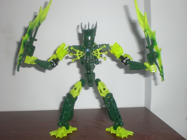 varduk_pose_2.jpg