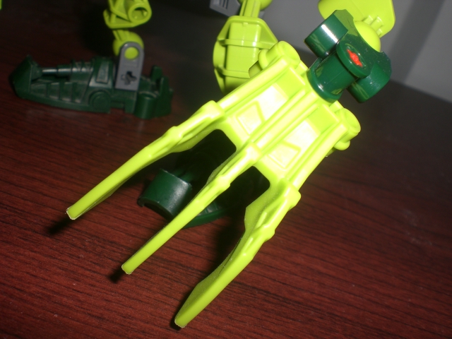 vonga_claw.jpg