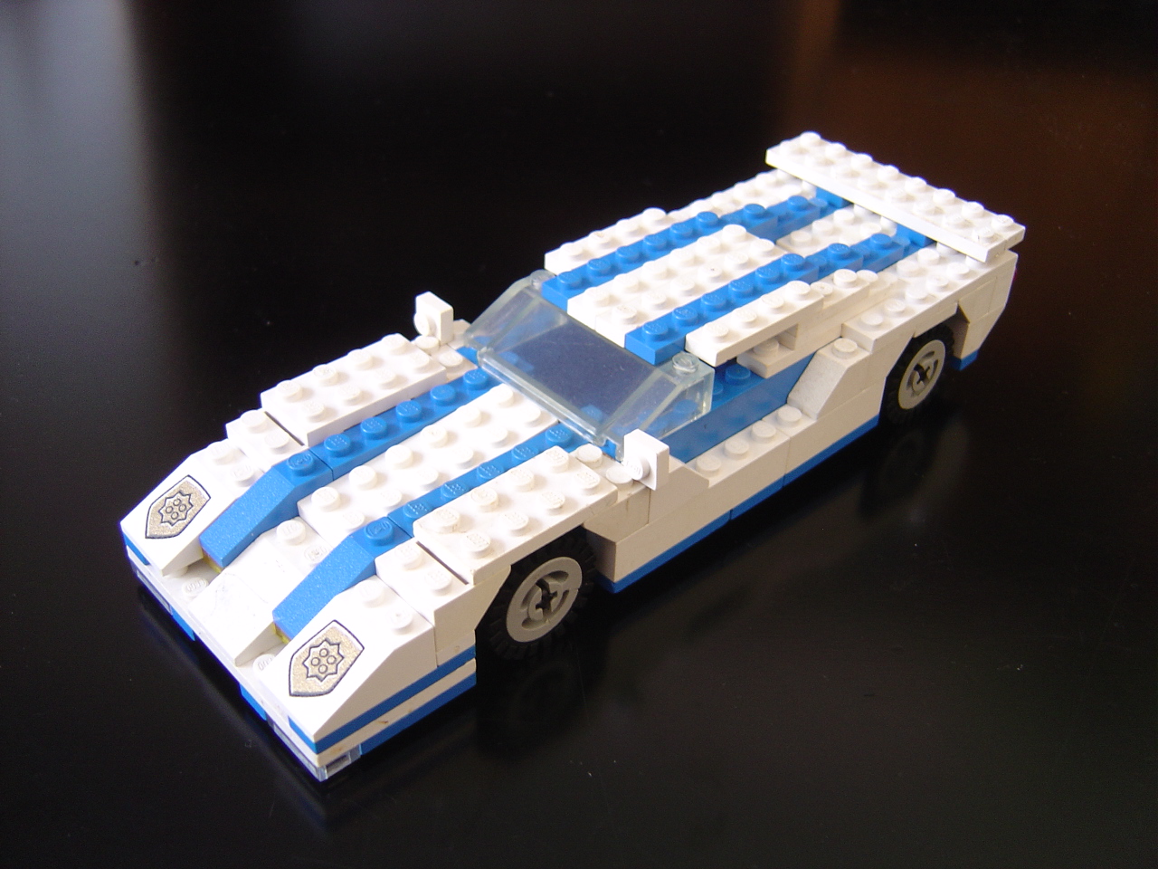 white1.jpg
