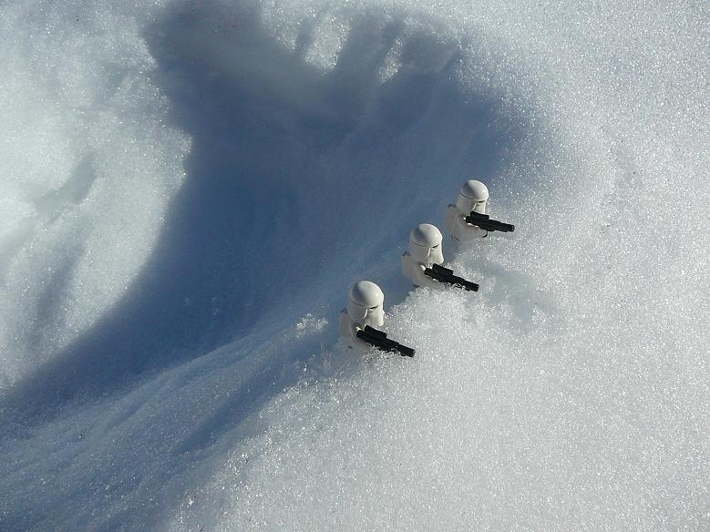 snow_legos_5.jpg