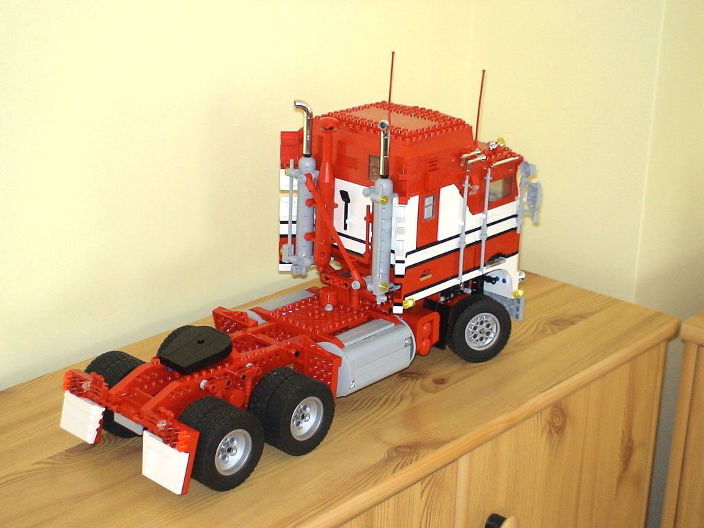 cm103-02.jpg