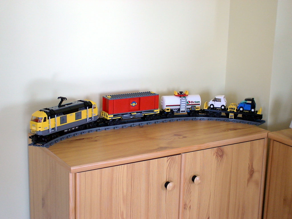train-03.jpg