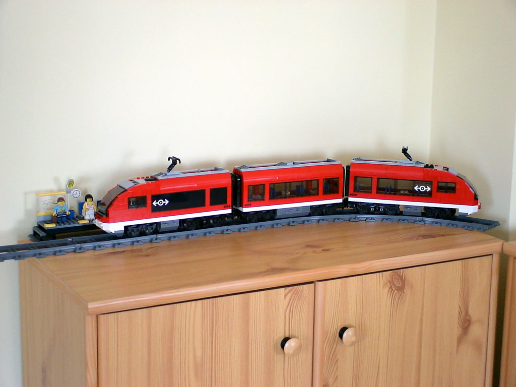 train-04.jpg