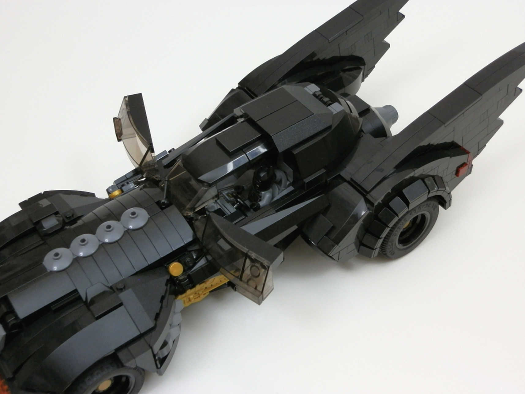 con-bat-b01.jpg