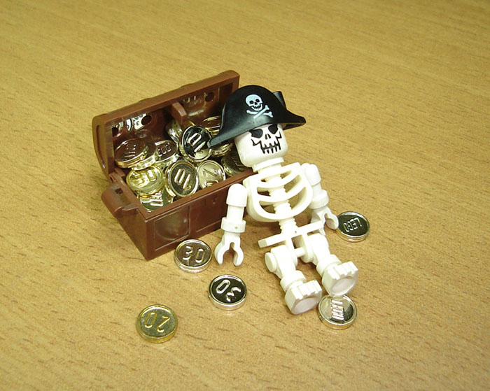 dead_minifig_chest.jpg