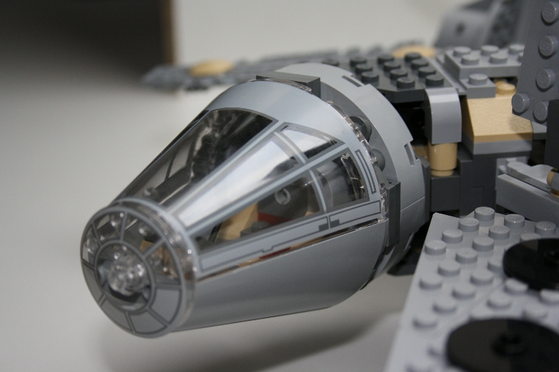 4504_26_cockpit_closed.jpg