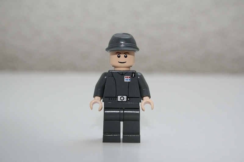 7264_05b_officer.jpg