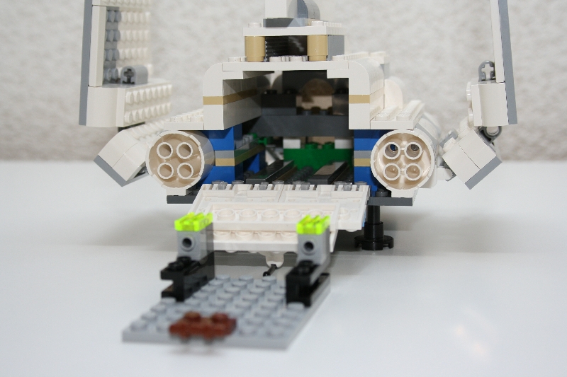 7264_14_shuttle_inside2.jpg