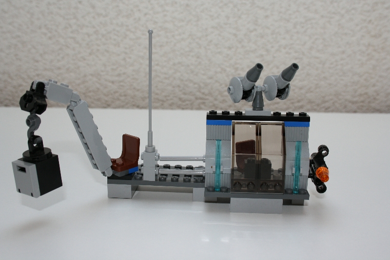 7264_19a_cargo-crane_lasercanons_front.jpg