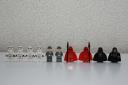 7264_05_minifigures.jpg