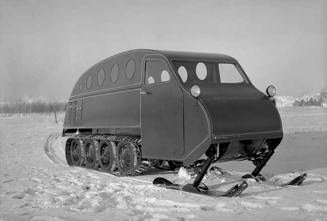 bombardier-b12-snow-coach.jpg