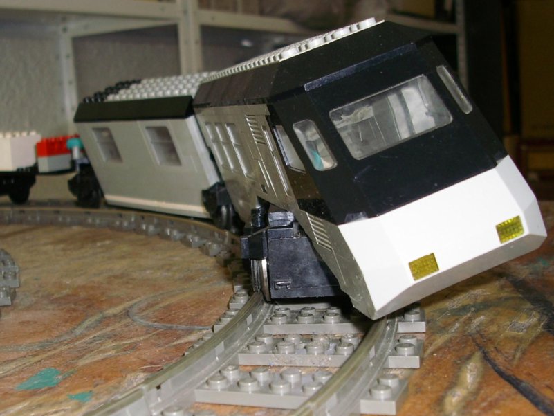 pendular_talgo_train.jpg