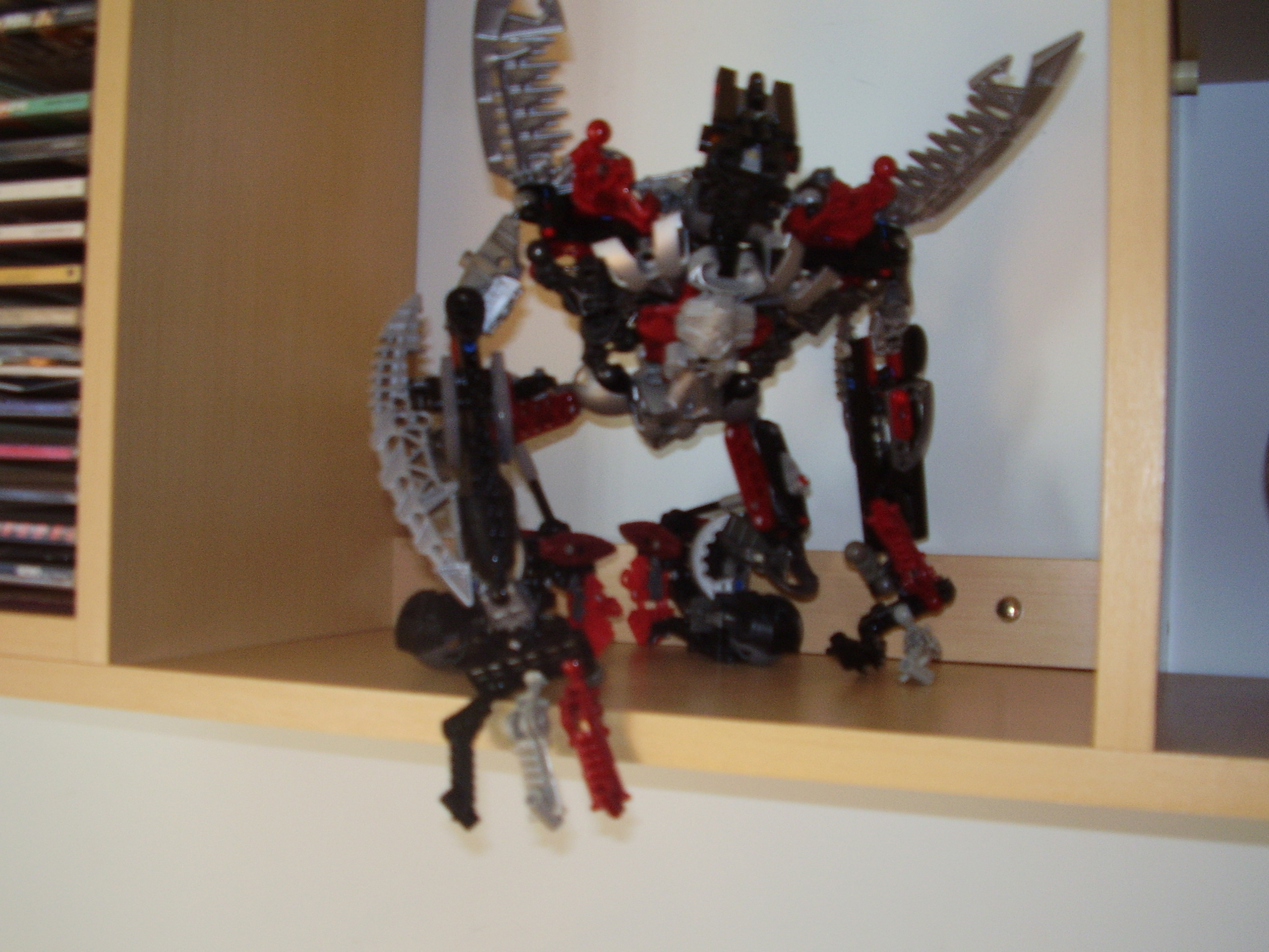 makuta_pose.jpg