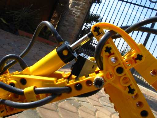 arm02.jpg