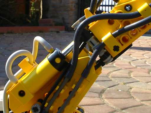 arm03.jpg