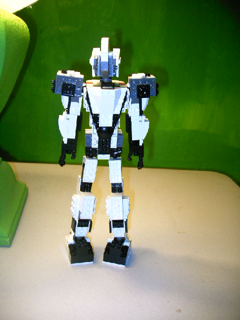 legorobo_003.jpg