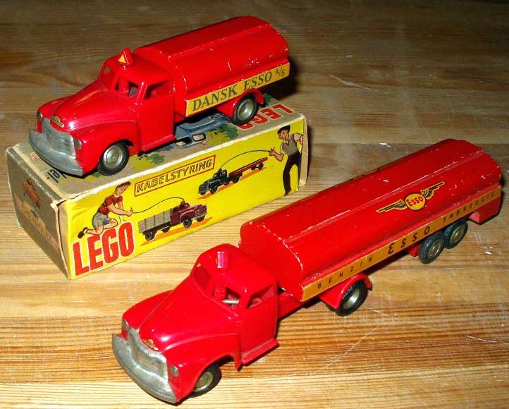 1-43_lego_esso_trucks.jpg