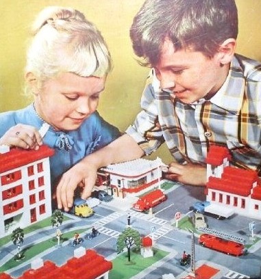 continental_european_prototype_town_plan_board.jpg