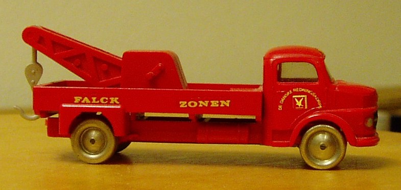 danish_656_falck_tow_truck.jpg