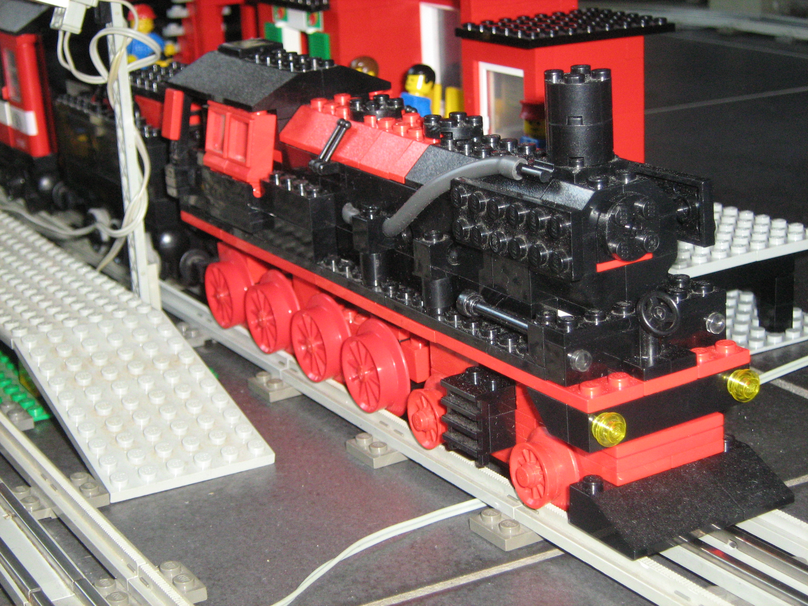 lego_12v_moc_super_steamer.jpg