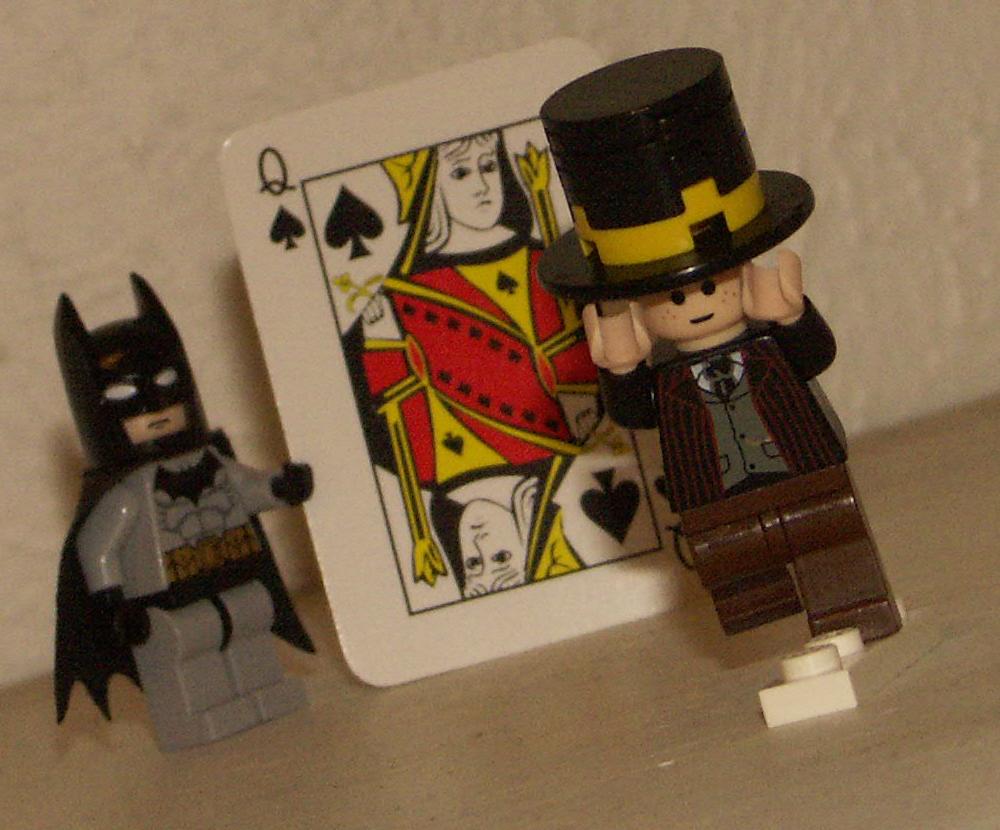 batman_vs_mad_hatter.jpg