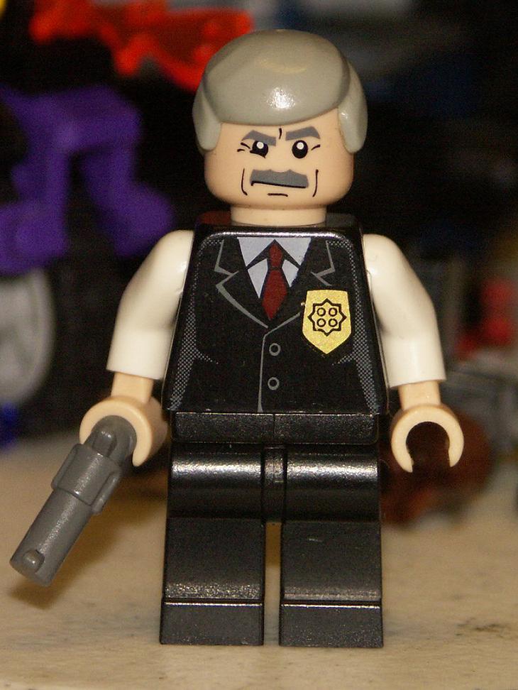 commisoner_jim_gordon_2.jpg