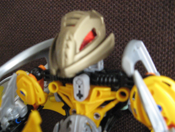 makuta_nui_v3_yellow_kuva_2.png