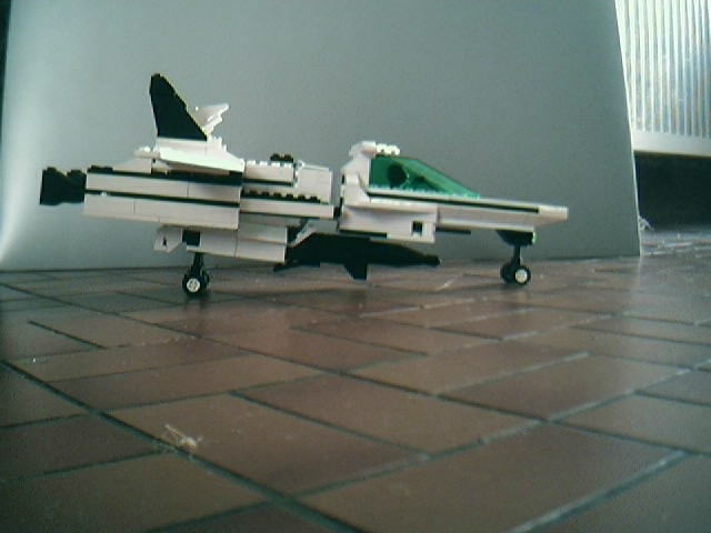 vf4lightningiii.jpg