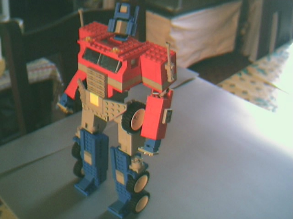 arobot_a_truck_a_hero.jpg