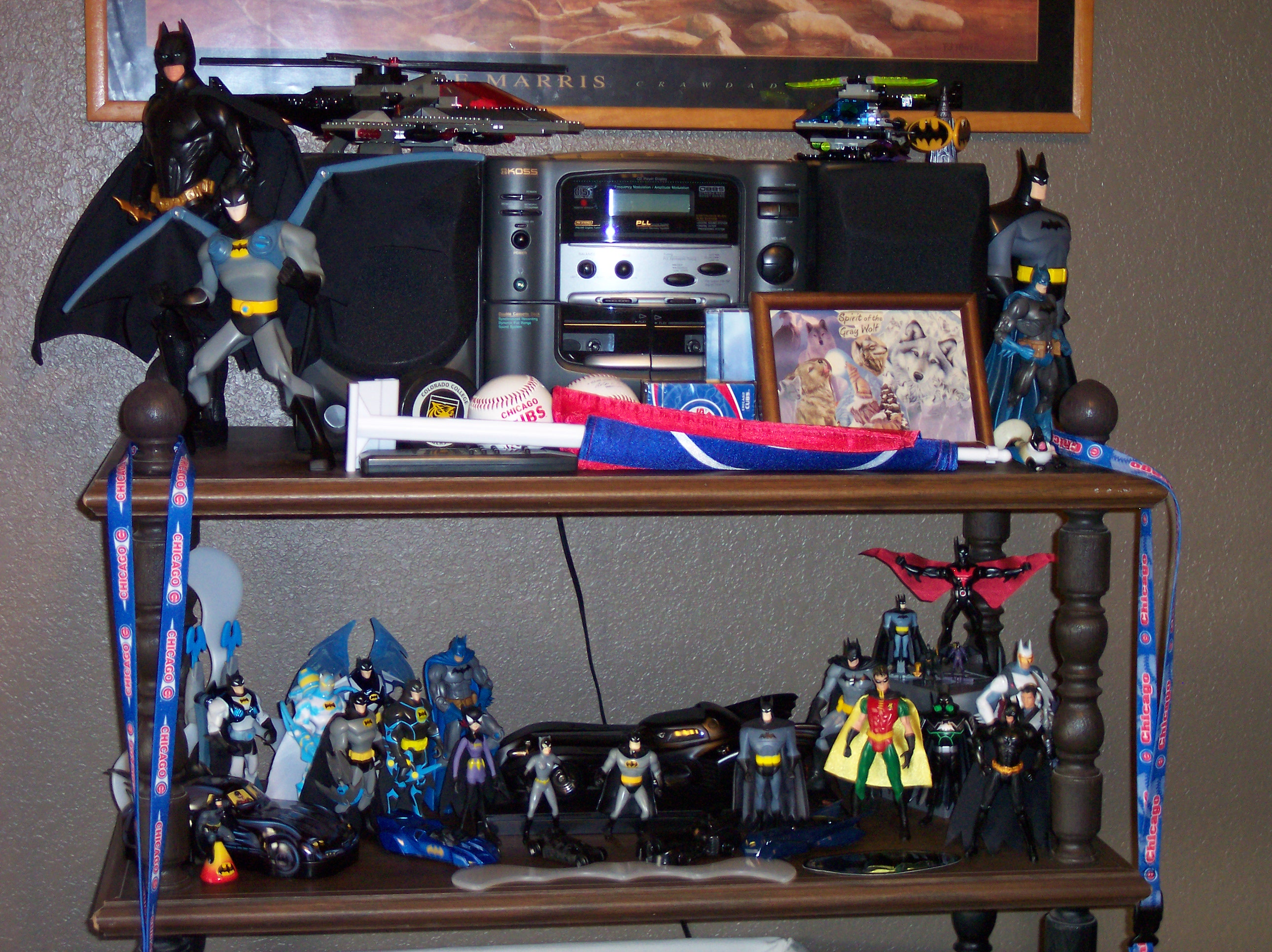 kiddos_room_19_batman_fan.jpg