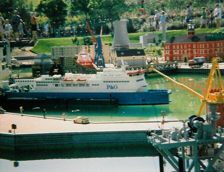 legoland-ferry.jpg