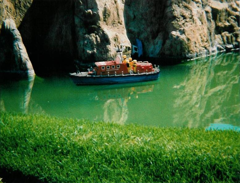 legoland-lifeboat.jpg